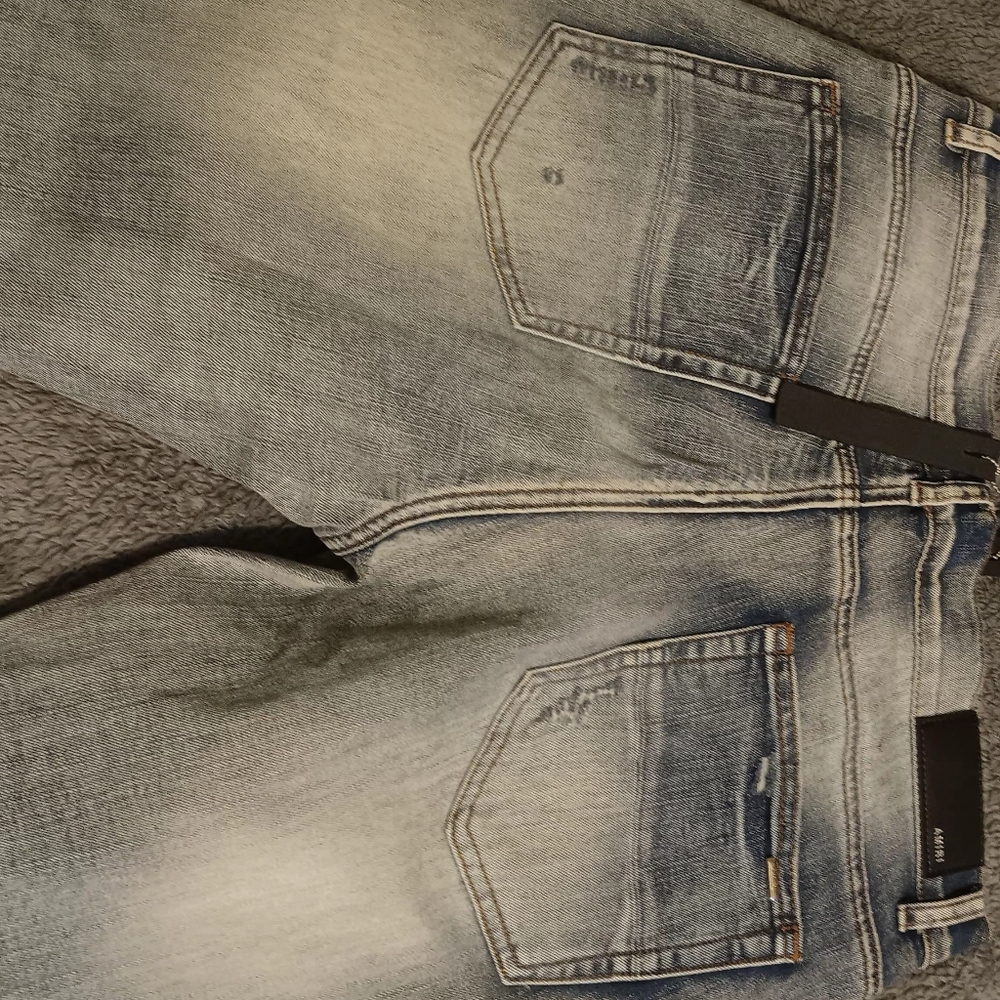 Amari jeans